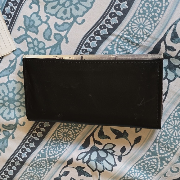 Wallets - Picture 5 of 10